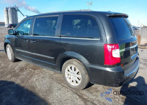 2013 Chrysler Town & Country Touring z USA, uszkodzony, nr VIN 2C4RC1BG4DR805851